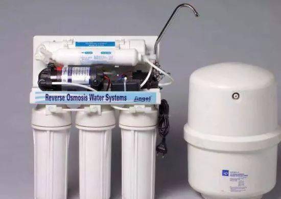 廚房中這兩樣電器沒必要買，入住后才懊惱凈水器成雞肋